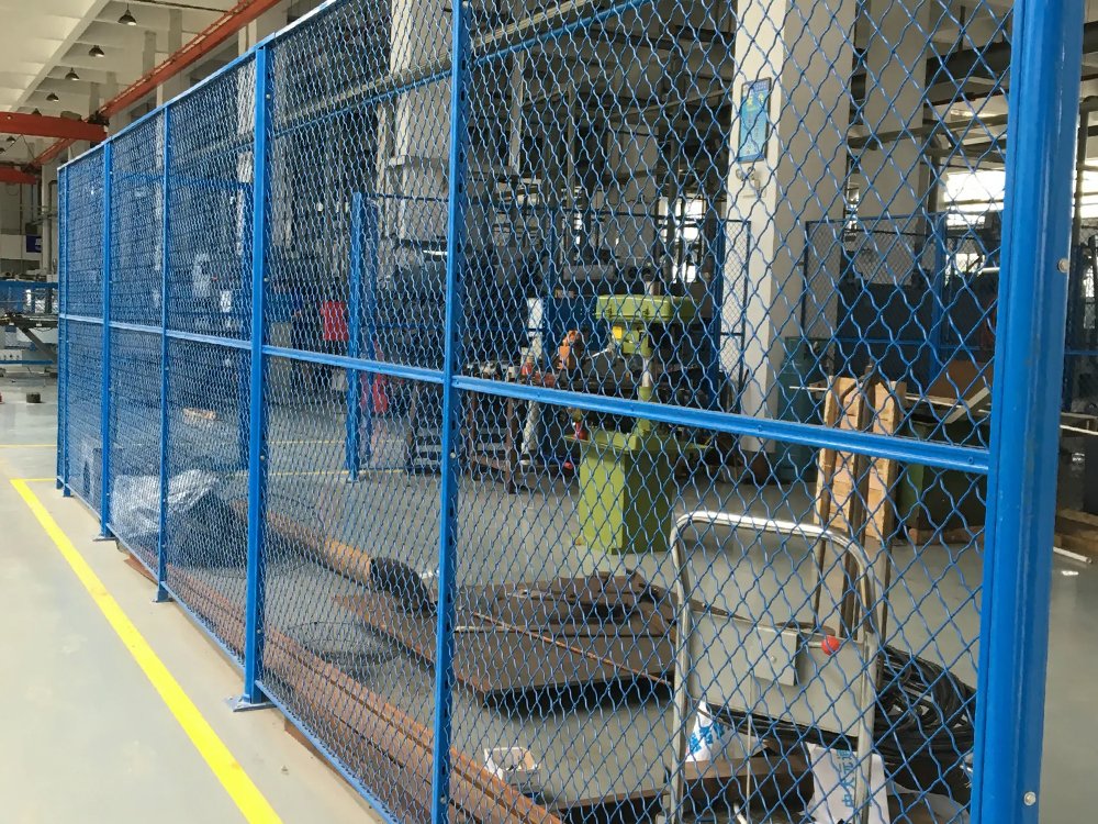 公路護欄網生產商